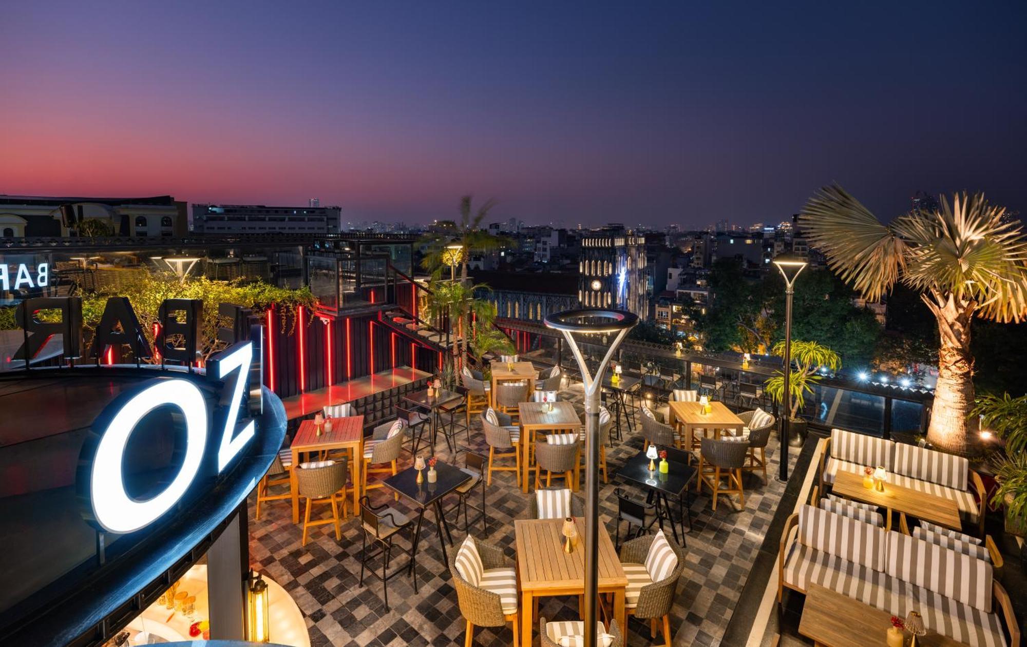 Grand Hotel Du Lac Hanoi Buitenkant foto Sky Lounge
