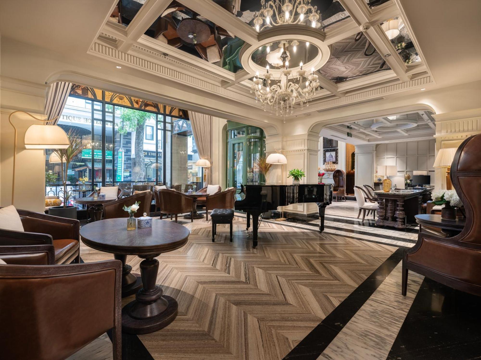 Grand Hotel Du Lac Hanoi Buitenkant foto The lobby of the hotel