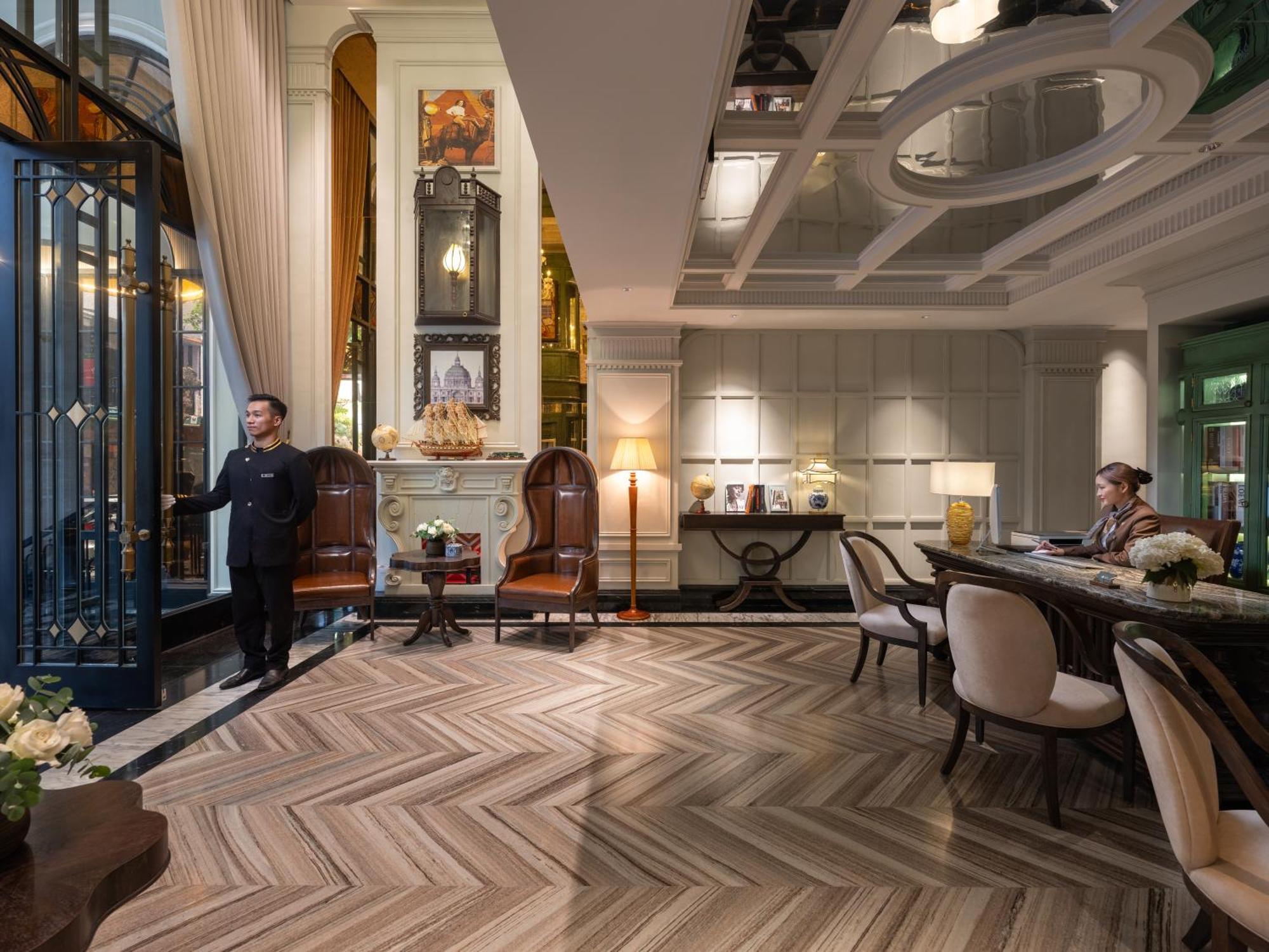 Grand Hotel Du Lac Hanoi Buitenkant foto The lobby of the hotel